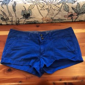 American Eagle blue chino shorts size 6